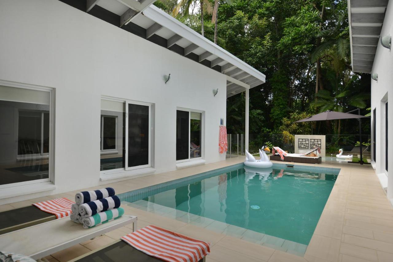 Pavilions In The Palms Heated Pool Short Path To Beach Five Bedrooms Sleeps 14 Port Douglas Exterior photo