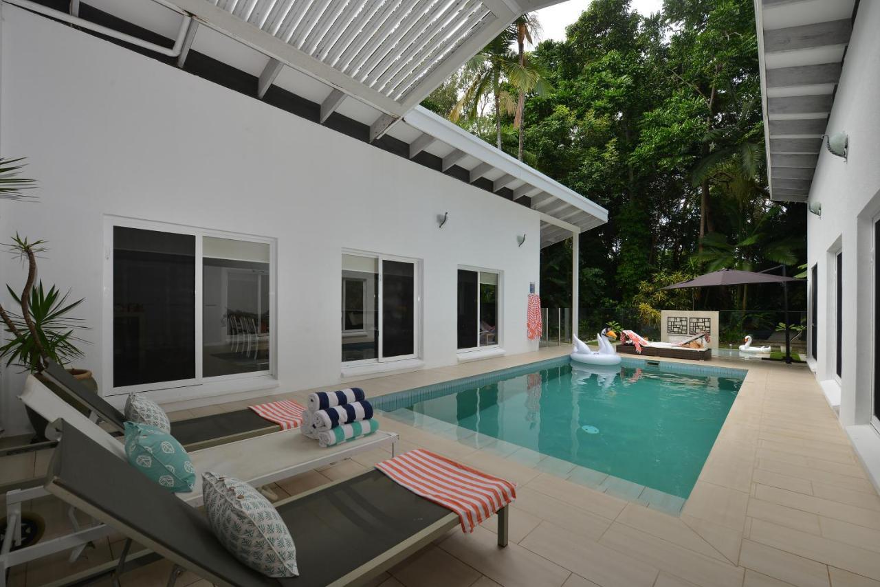 Pavilions In The Palms Heated Pool Short Path To Beach Five Bedrooms Sleeps 14 Port Douglas Exterior photo